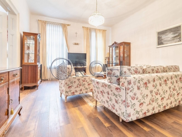Zagreb, strogi centar, dvosoban stan NKP 66 m2