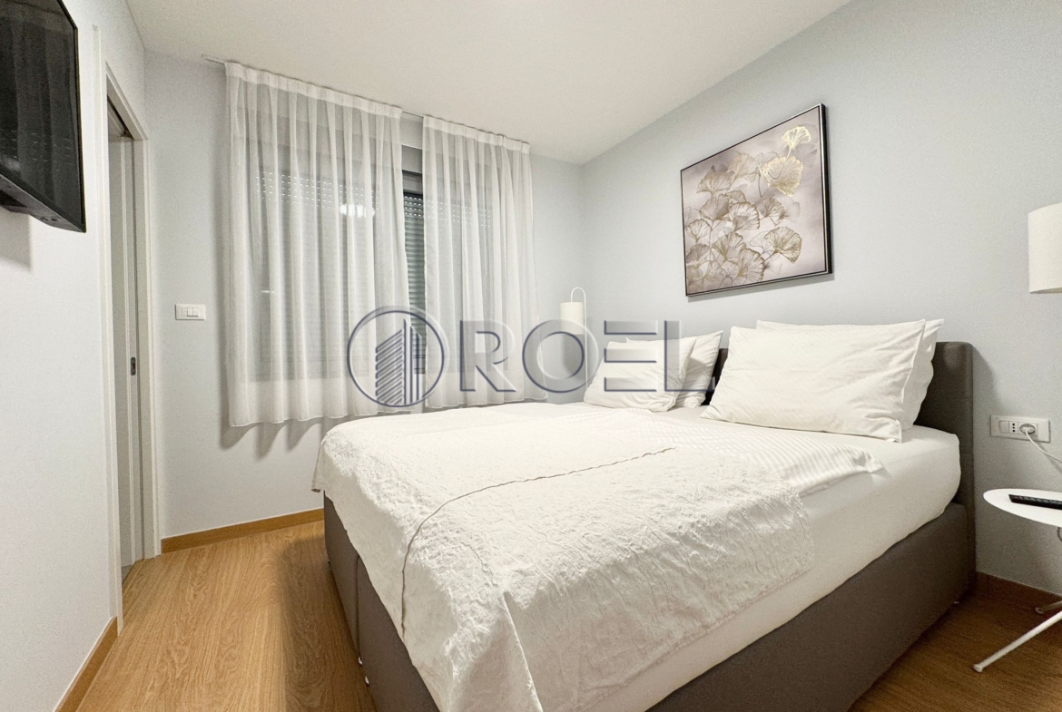 Dramalj, 6 luksuznih stanova s bazenom, 600m2, drugi red do mora