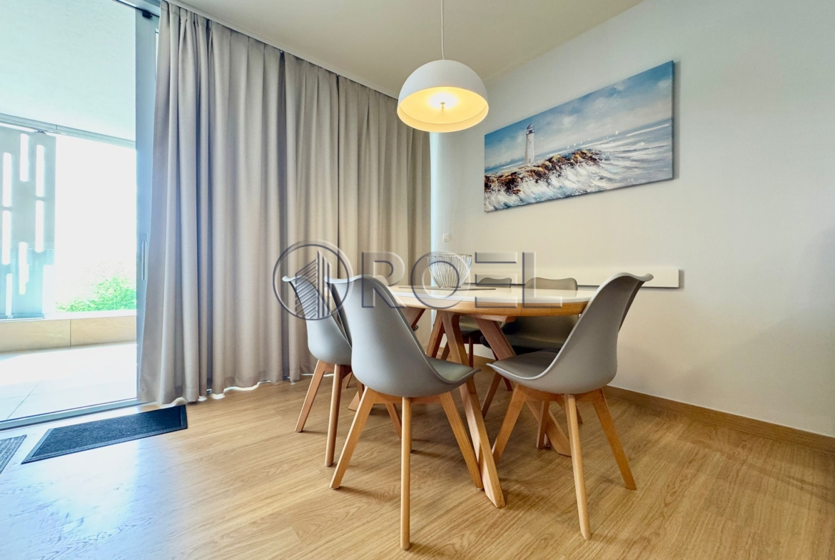 Dramalj, 6 luksuznih stanova s bazenom, 600m2, drugi red do mora