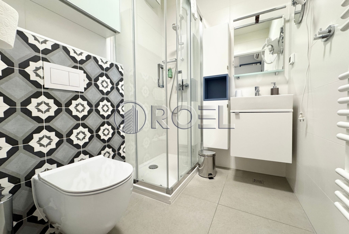 Dramalj, 6 luksuznih stanova s bazenom, 600m2, drugi red do mora