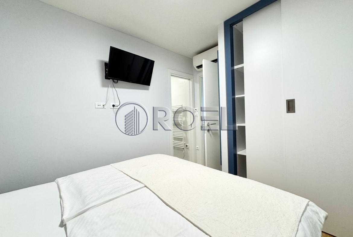 Dramalj, 6 luksuznih stanova s bazenom, 600m2, drugi red do mora