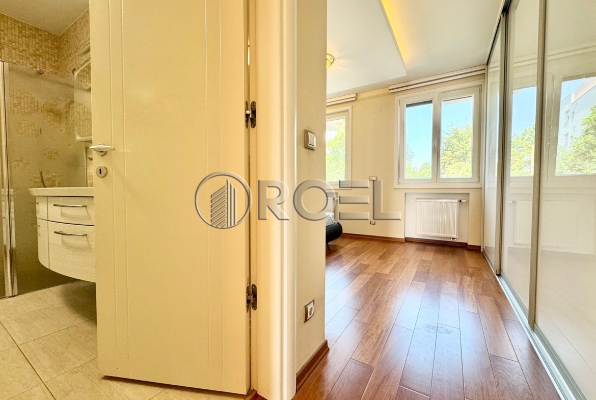 Zagreb, Jarun, attractive two-storey 5-bedroom apartment, 270 m2 + GPS