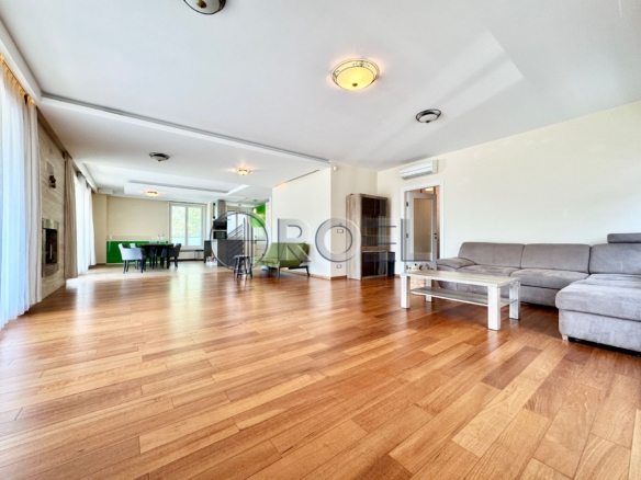 Zagreb, Jarun, atraktivan dvoetažan peterosoban stan NKP 270 m2 + GPM