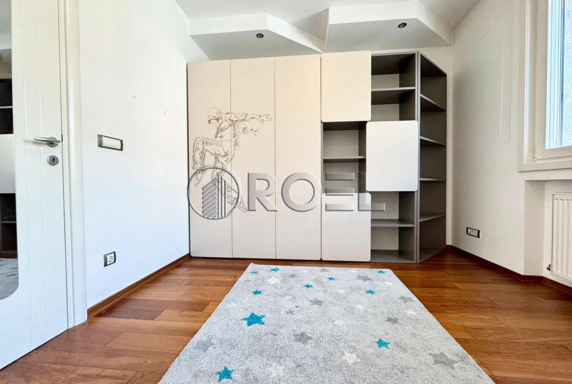 Zagreb, Jarun, attractive two-storey 5-bedroom apartment, 270 m2 + GPS