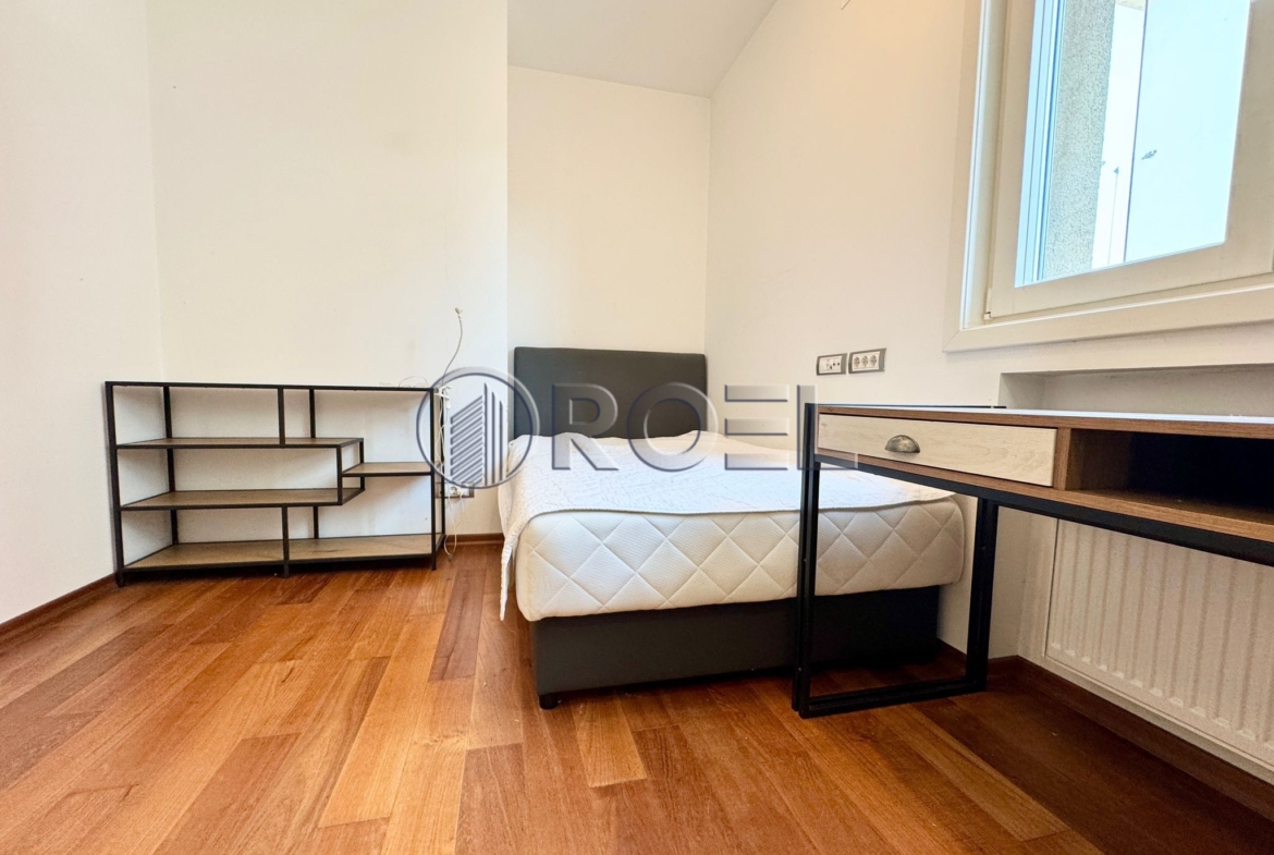 Zagreb, Jarun, attractive two-storey 5-bedroom apartment, 270 m2 + GPS