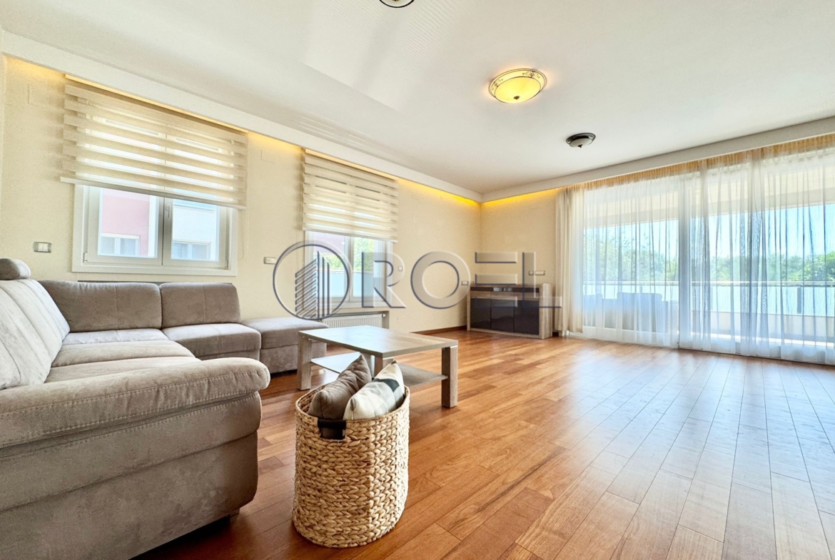 Zagreb, Jarun, attractive two-storey 5-bedroom apartment, 270 m2 + GPS