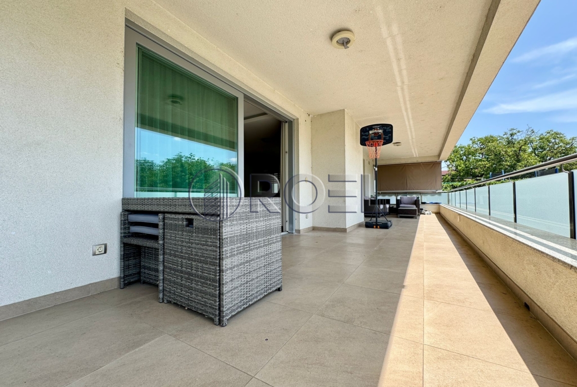 Zagreb, Jarun, attractive two-storey 5-bedroom apartment, 270 m2 + GPS