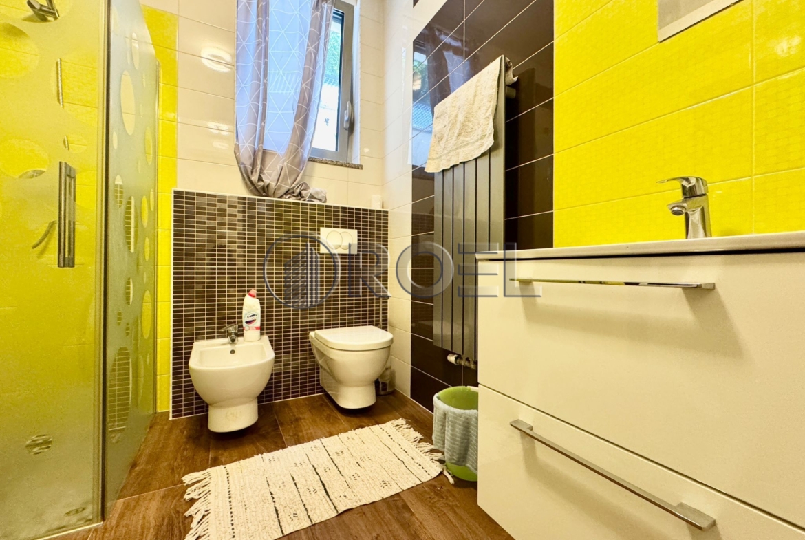 Zagreb, Jarun, attractive two-storey 5-bedroom apartment, 270 m2 + GPS