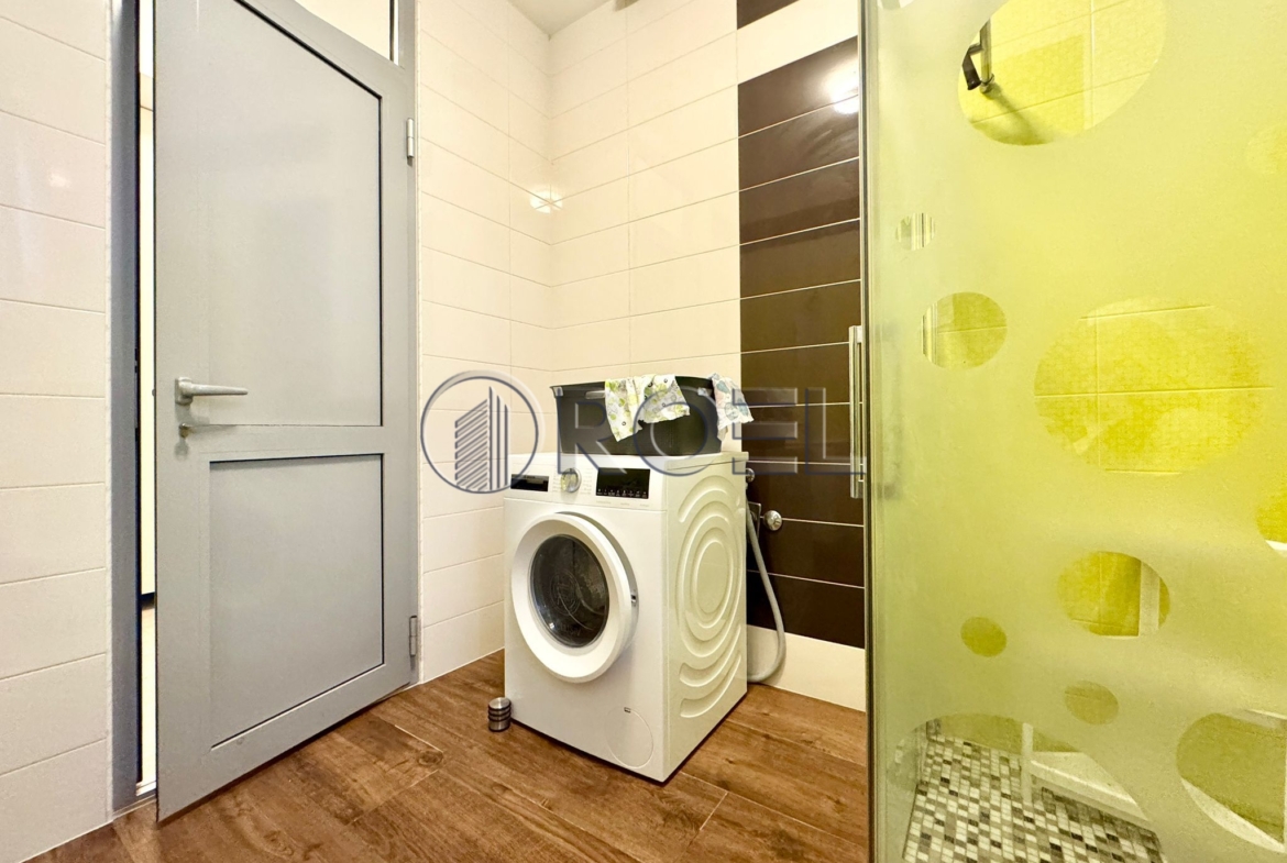 Zagreb, Jarun, attractive two-storey 5-bedroom apartment, 270 m2 + GPS