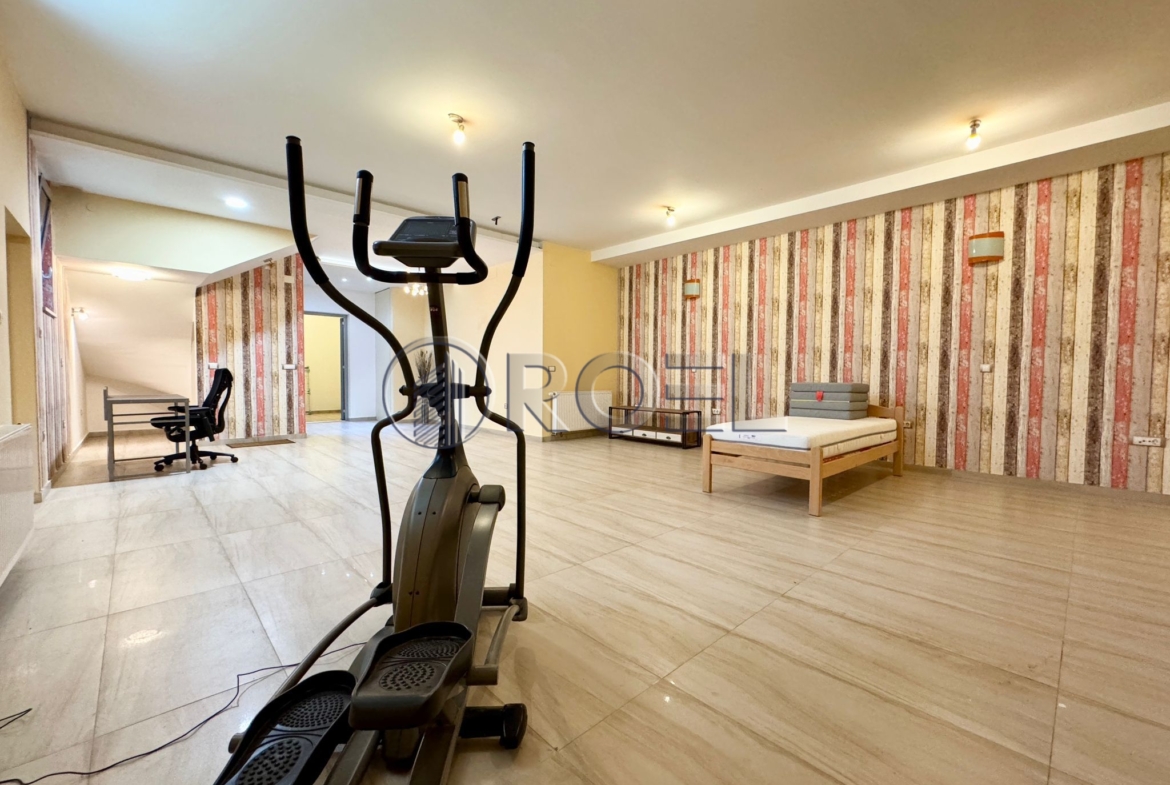 Zagreb, Jarun, attractive two-storey 5-bedroom apartment, 270 m2 + GPS