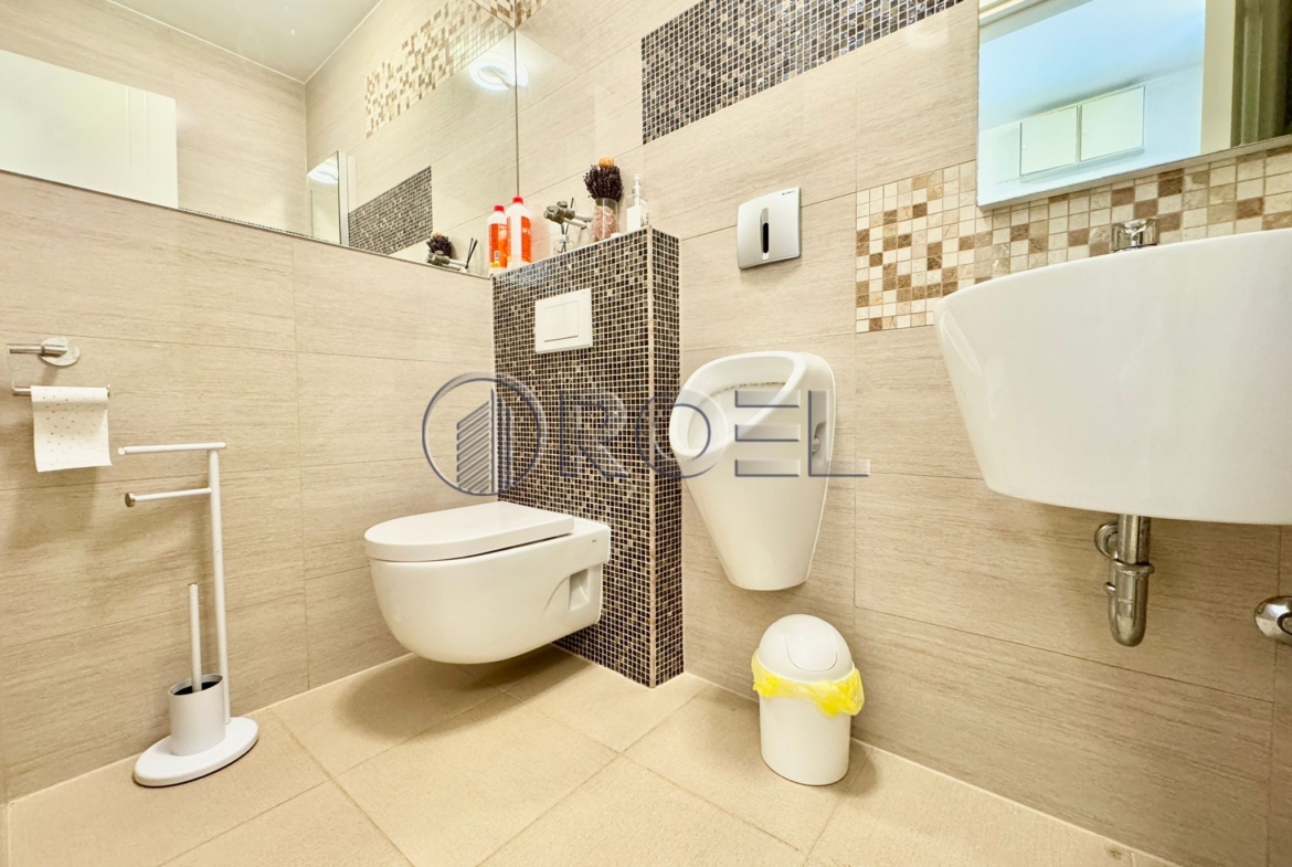 Zagreb, Jarun, attractive two-storey 5-bedroom apartment, 270 m2 + GPS