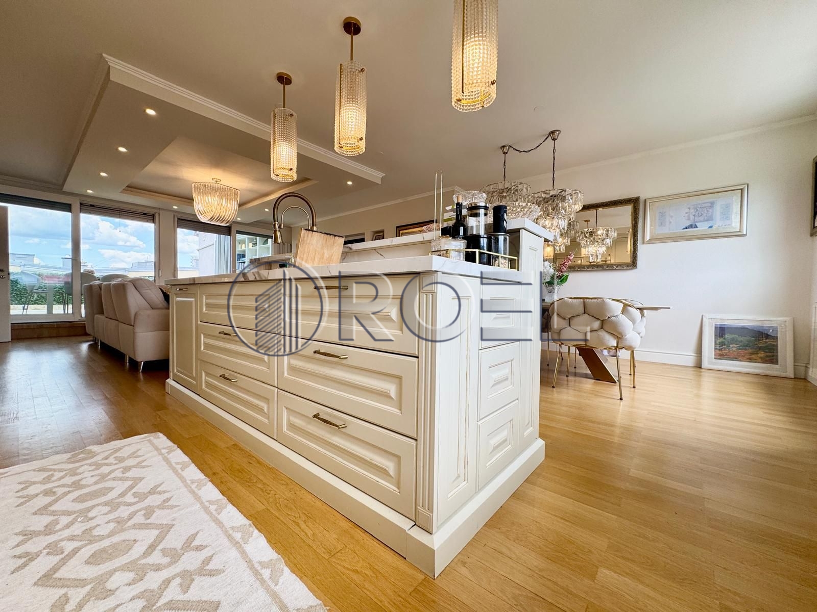 934_11_1754857346 Zagreb, Vrbani III perfektan četverosoban stan NKP 220 m2