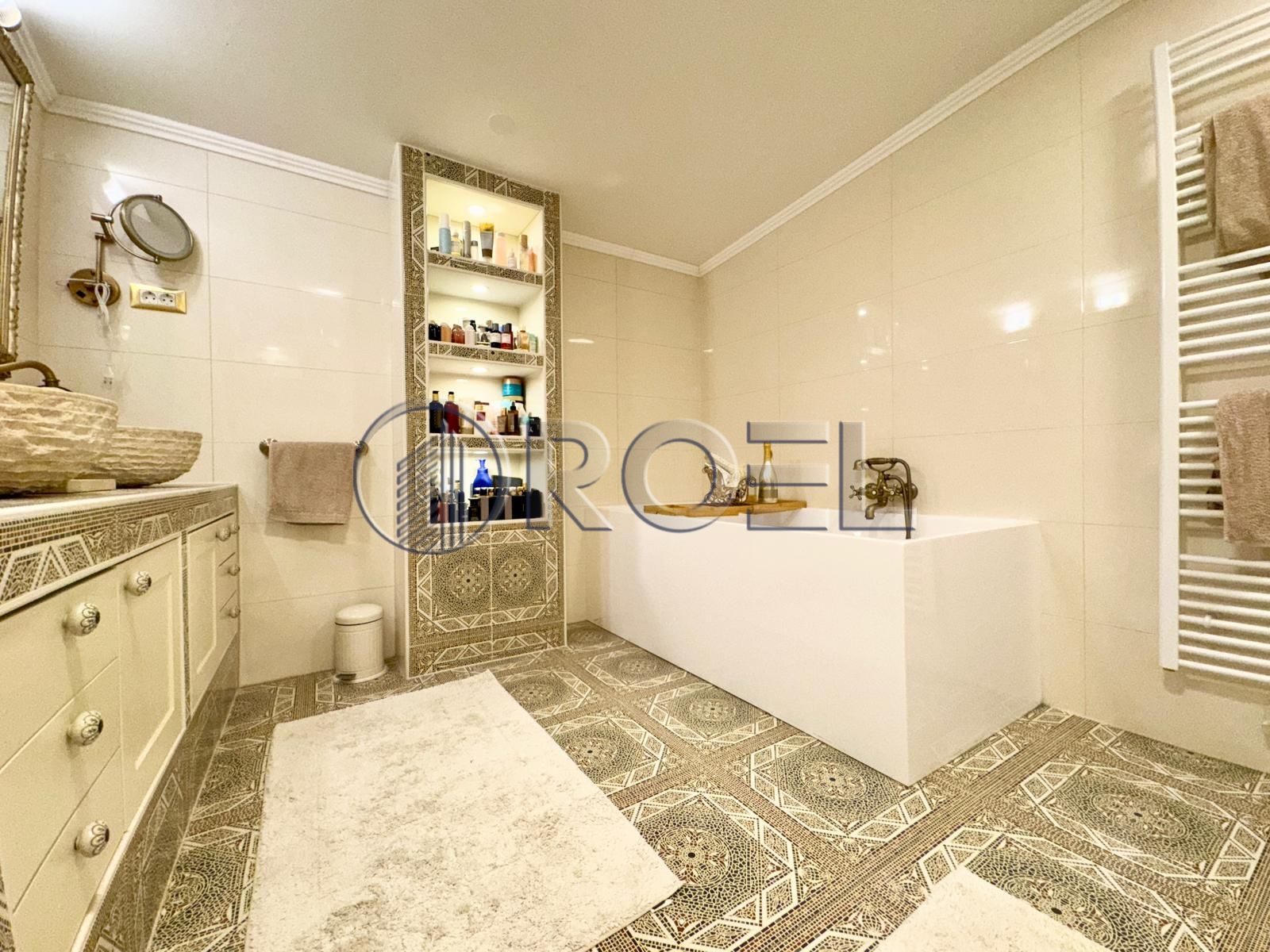 934_25_1754857448 Zagreb, Vrbani III perfektan četverosoban stan NKP 220 m2