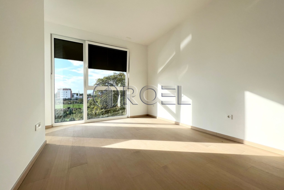Petorosobni stan: Velika Gorica, NKP 141.95 m² + GPM + SPR