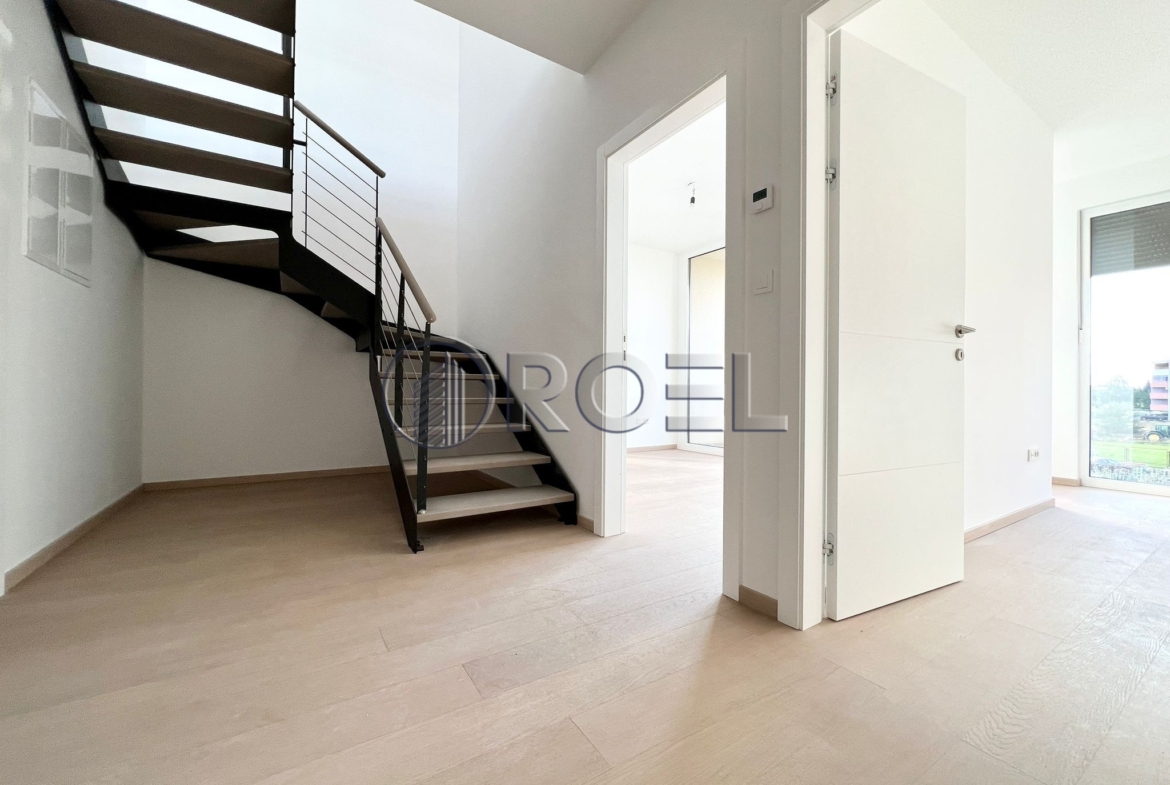 Petorosobni stan: Velika Gorica, NKP 141.95 m² + GPM + SPR