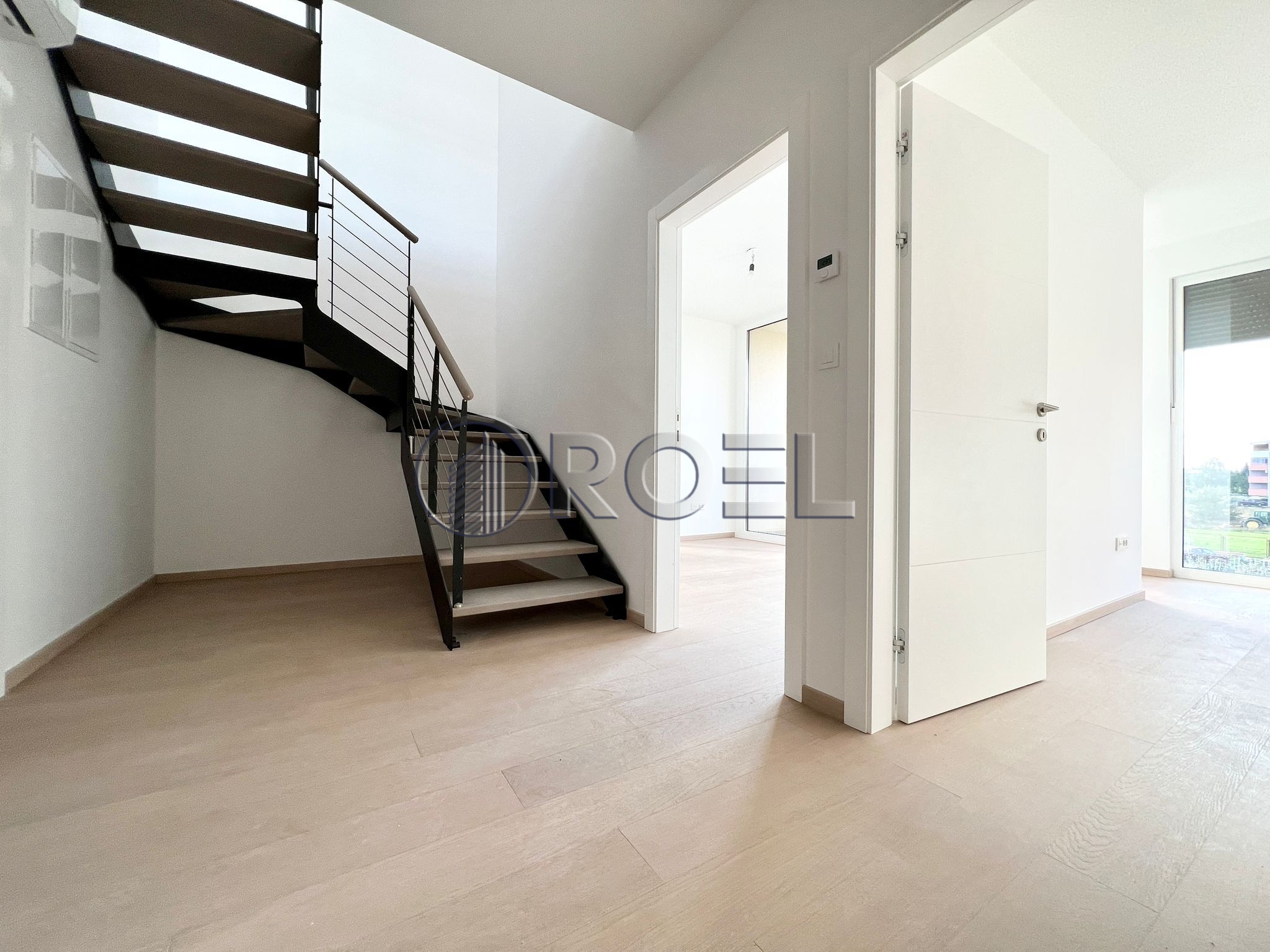 93_12_1727692636 Petorosobni stan: Velika Gorica, NKP 141.95 m² + GPM + SPR