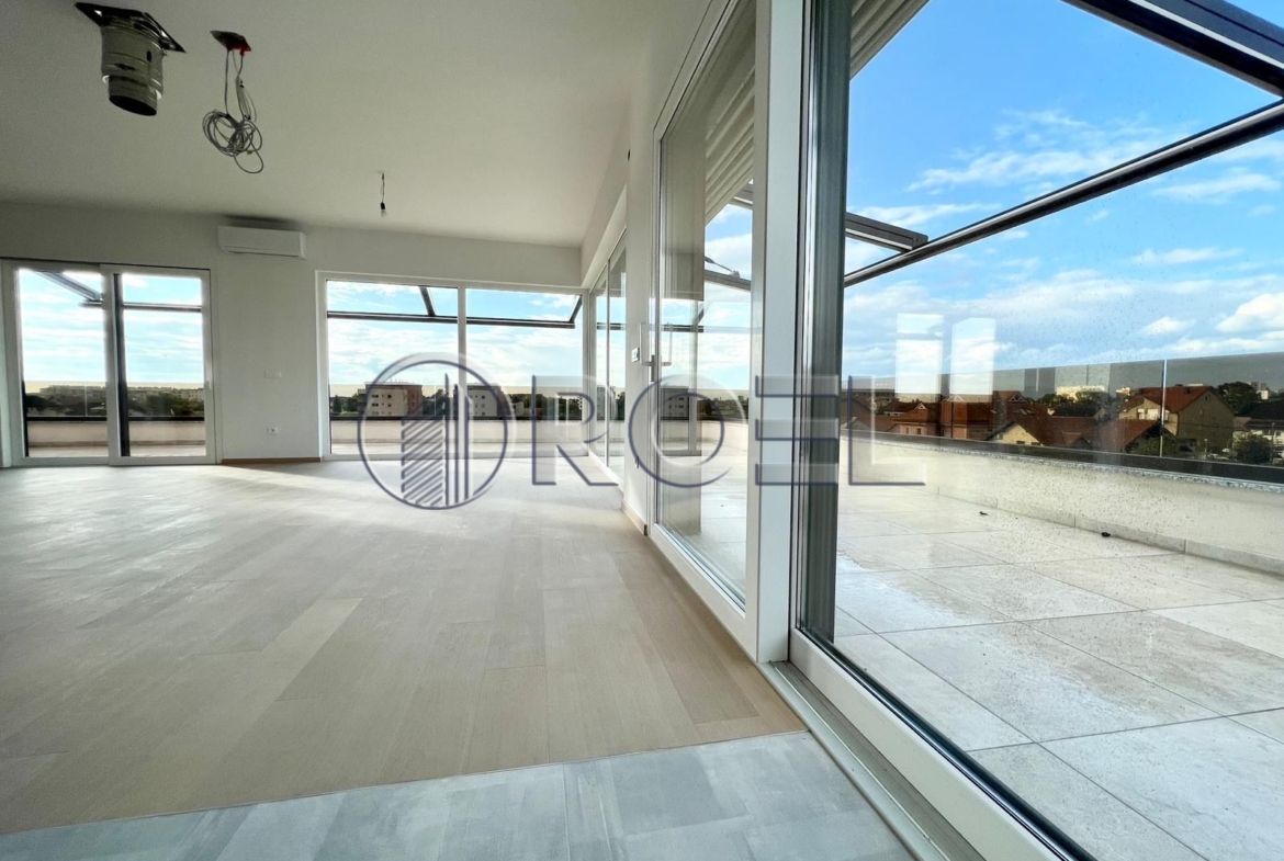 Petorosobni stan: Velika Gorica, NKP 141.95 m² + GPM + SPR