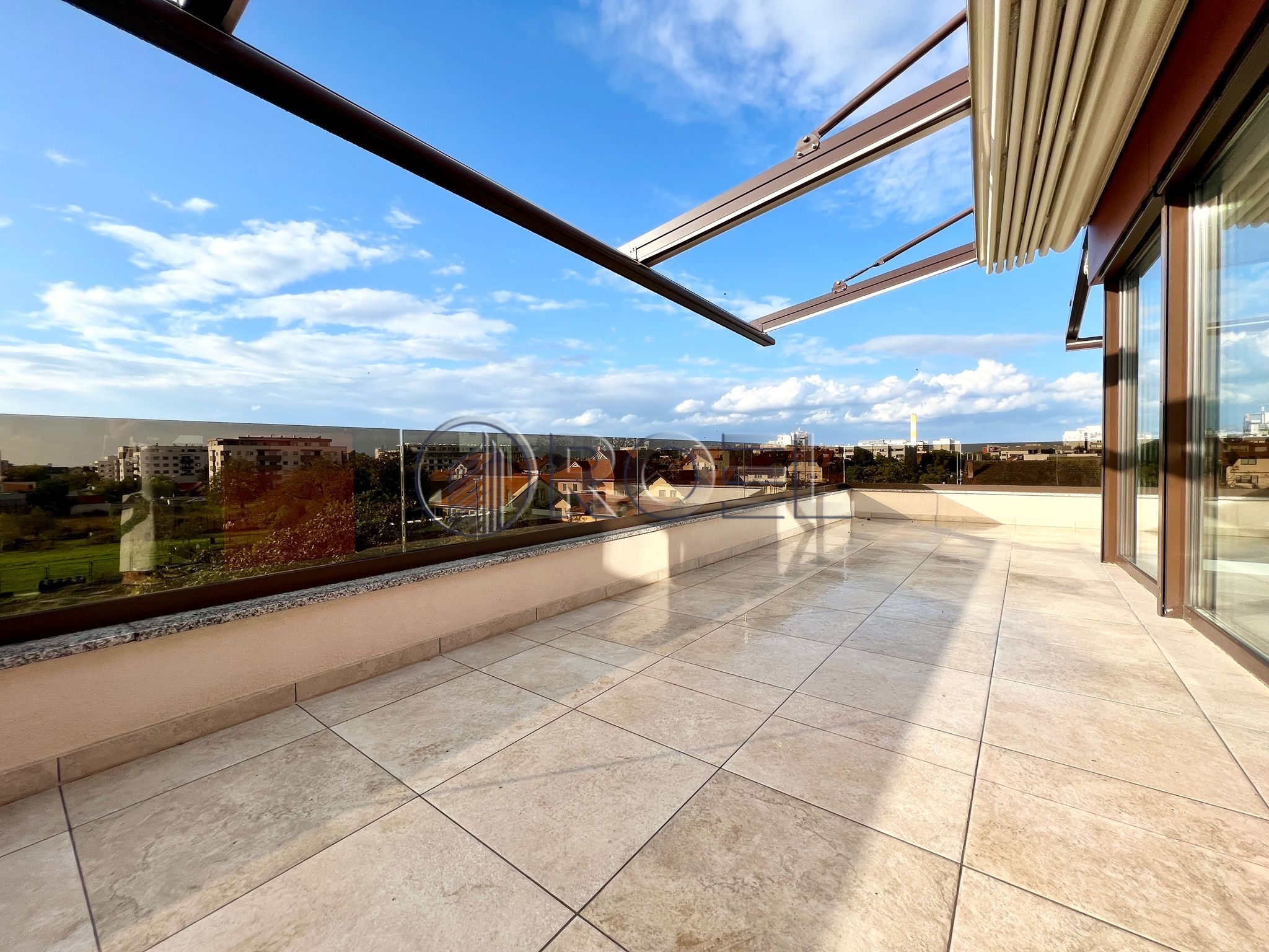 93_6_1727692633 Petorosobni stan: Velika Gorica, NKP 141.95 m² + GPM + SPR