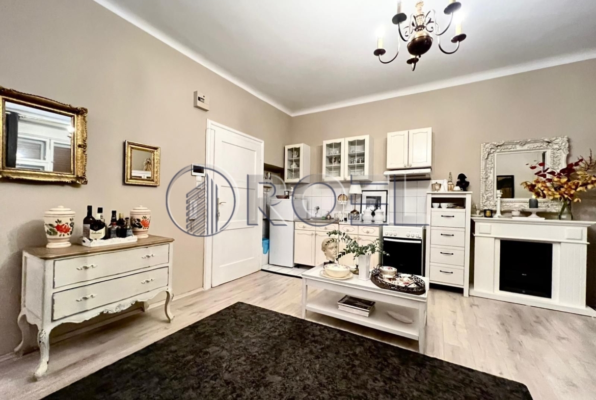 Zagreb, Trg bana Josipa Jelačića, centar, dvosobni stan, NKP 45 m2