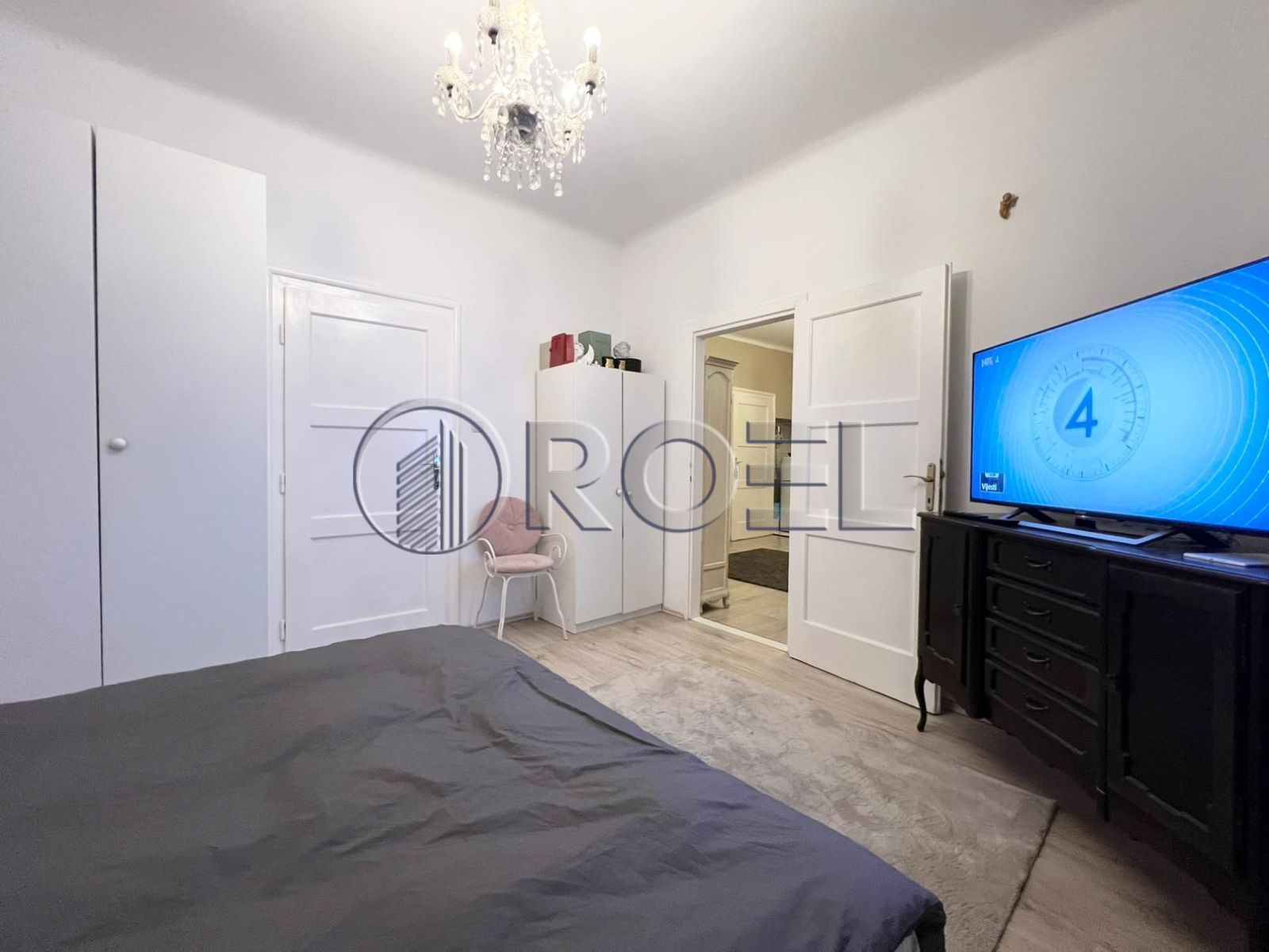 947_5_1764080861 Zagreb, Trg bana Josipa Jelačića, centar, dvosobni stan, NKP 45 m2