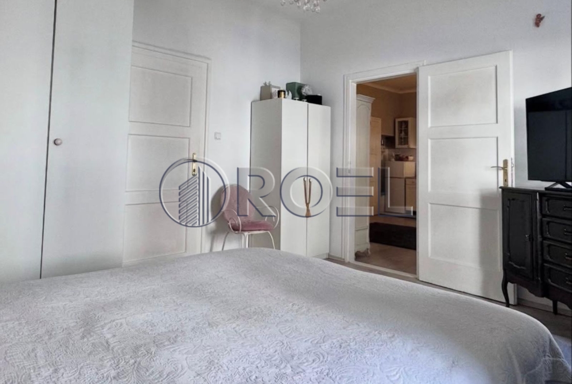 Zagreb, Trg bana Josipa Jelačića, centar, dvosobni stan, NKP 45 m2