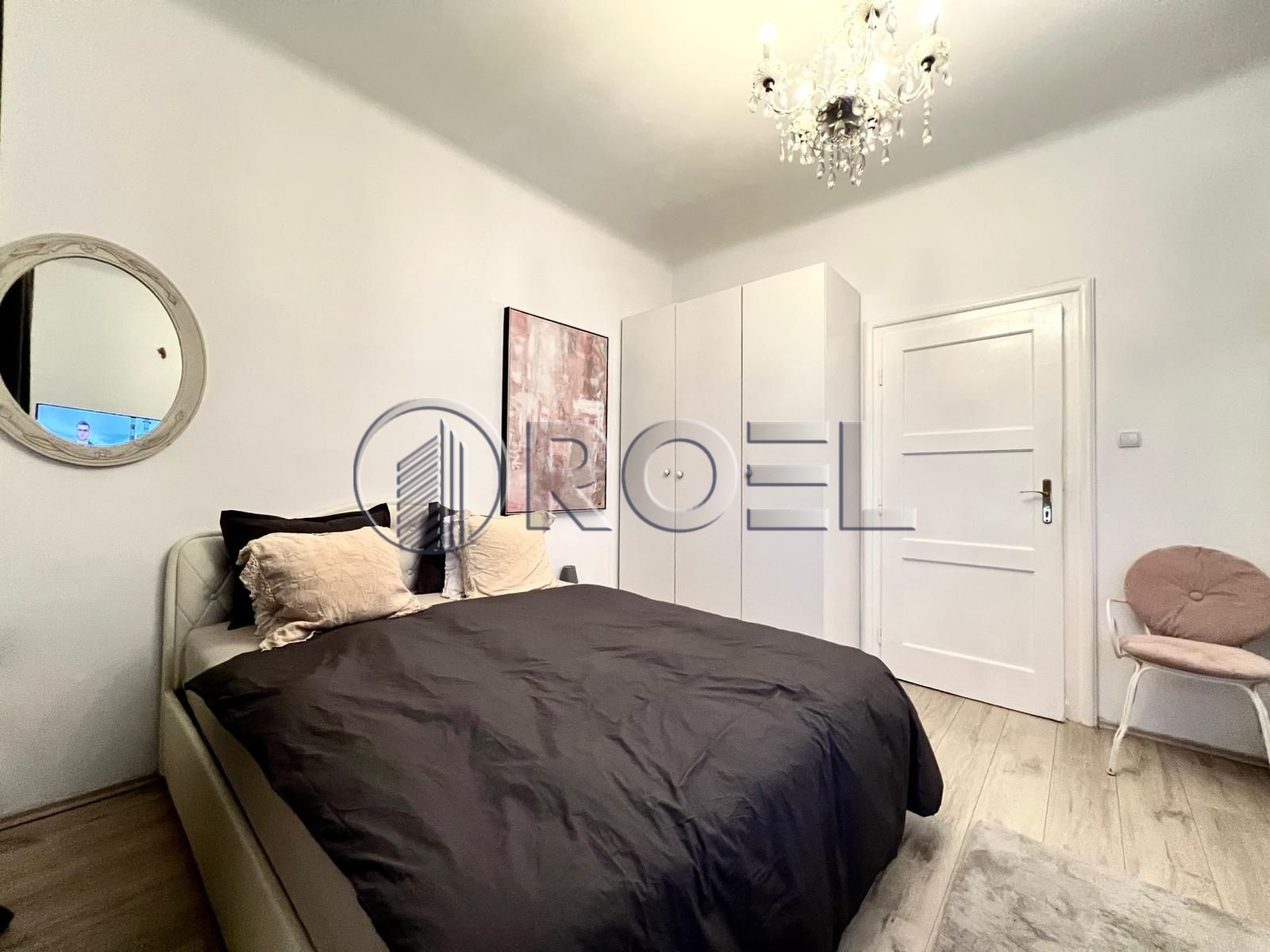 947_9_1764080861 Zagreb, Trg bana Josipa Jelačića, centar, dvosobni stan, NKP 45 m2