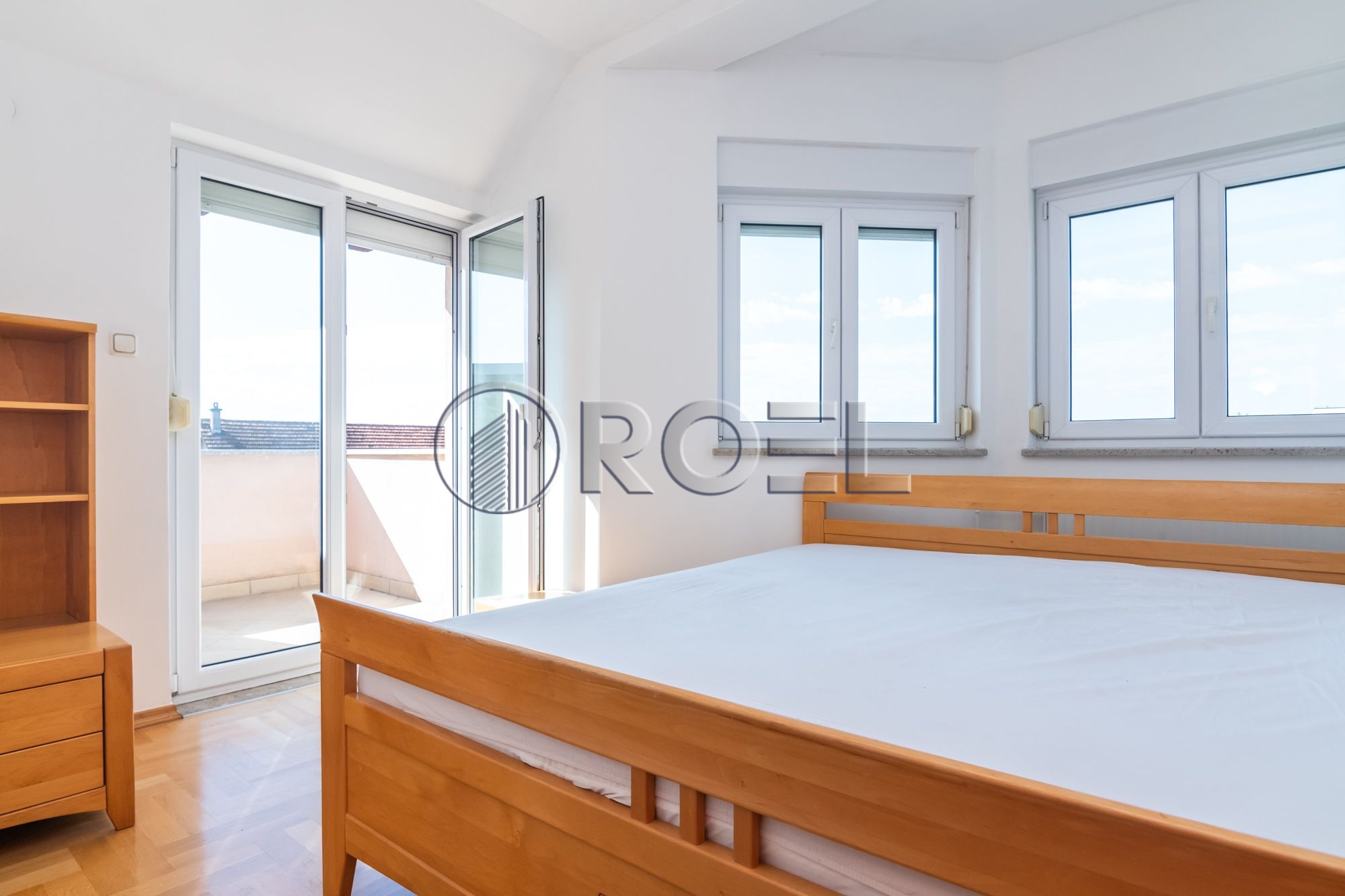 967_8_1756283641 Novi Zagreb, Lanište, trosobni stan, NKP 73m2, za najam