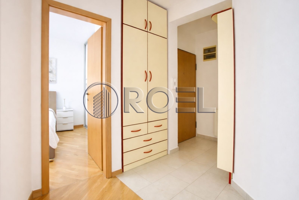 Trosobni stan, Zagreb, Trokut, Hermanova ul., NKP 58 m²