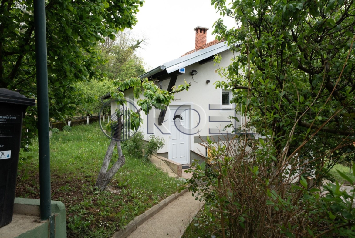 Land area 815 m2 with house, Zagreb, Dubrava, Miroševečka