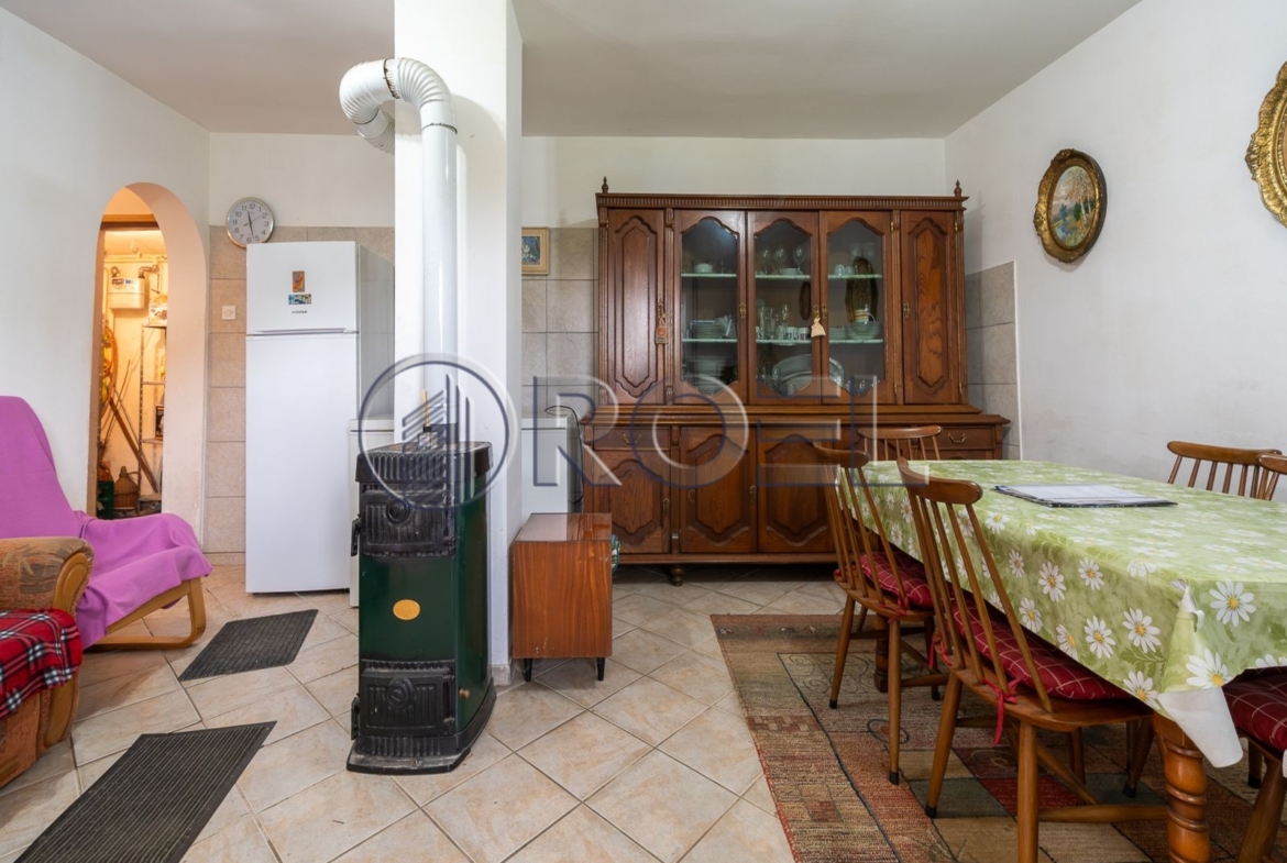 Land area 815 m2 with house, Zagreb, Dubrava, Miroševečka