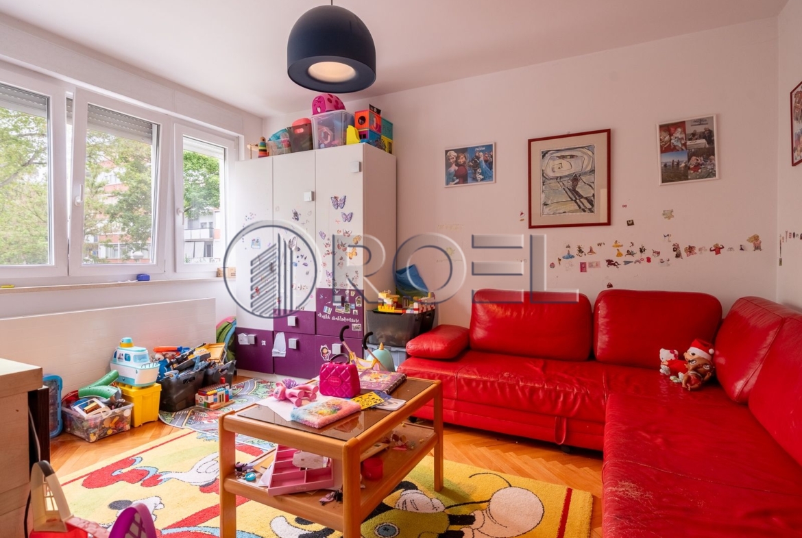 Zagreb, Dubrava, Studentski grad, peterosobni stan 108,16 m², prodaja