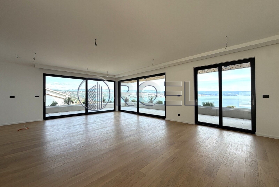 Four-bedroom apartment with swimming pool, new development, 217 m², Opatija