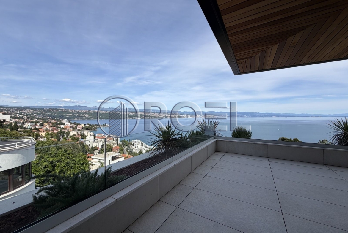 Four-bedroom apartment with swimming pool, new development, 217 m², Opatija