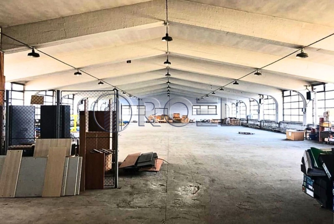 Karlovac, Mala Švarča, hala 3.013 m2, prodaja