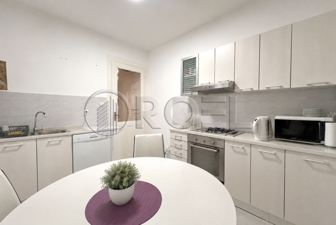 Zagreb, Ribnjak, Četverosobni stan s vrtom, NKP 155 m2, Prodaja