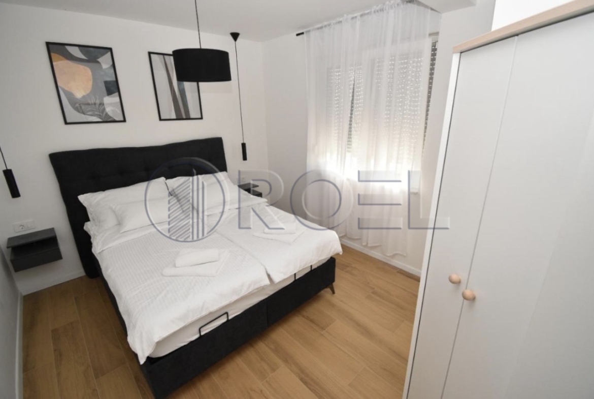 Luksuzna vila s bazenom u okolici Zadra 449 m2