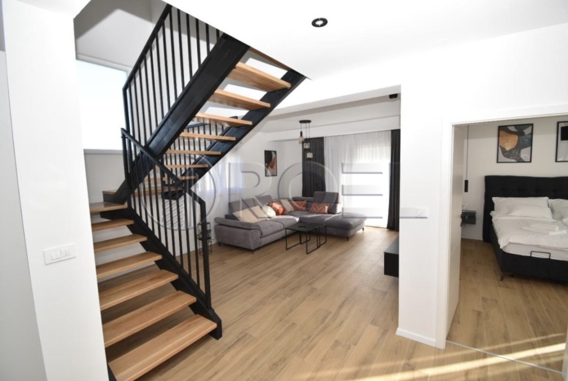 Luksuzna vila s bazenom u okolici Zadra 449 m2