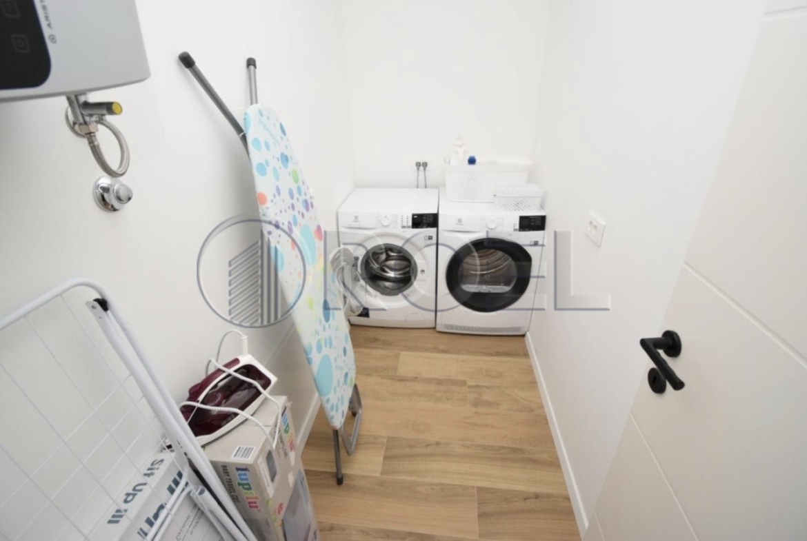Luksuzna vila s bazenom u okolici Zadra 449 m2