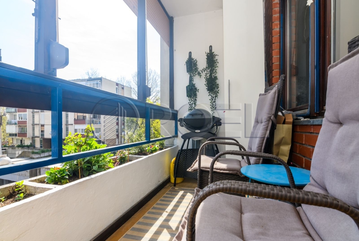 Zagreb, Siget, četverosobni dvoetažni stan 97 m2, prodaja