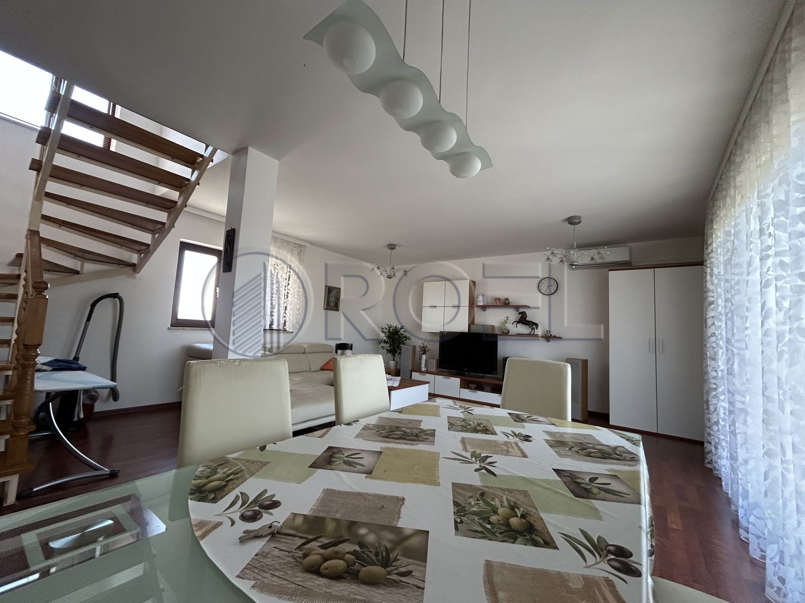 139332_60_17151 Lasinje, dvoetažna trosobna kuća 167m2 s velikom okućnicom, prodaja