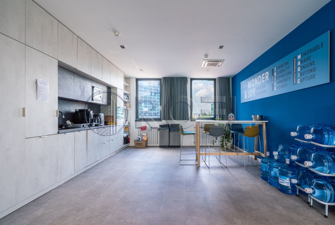 Zagreb, Radnička, poslovni prostor 496,80 m2, zakup