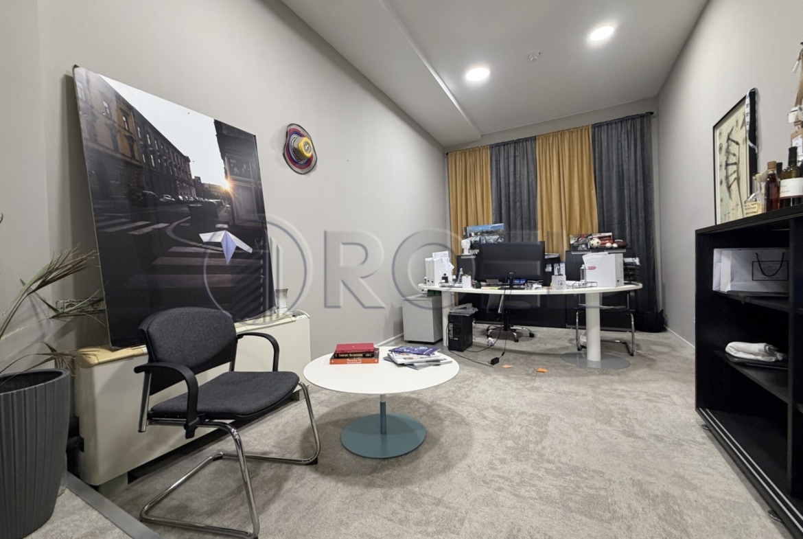 Poslovni prostor, uredi za najam, Slavonska avenija, 130 m2