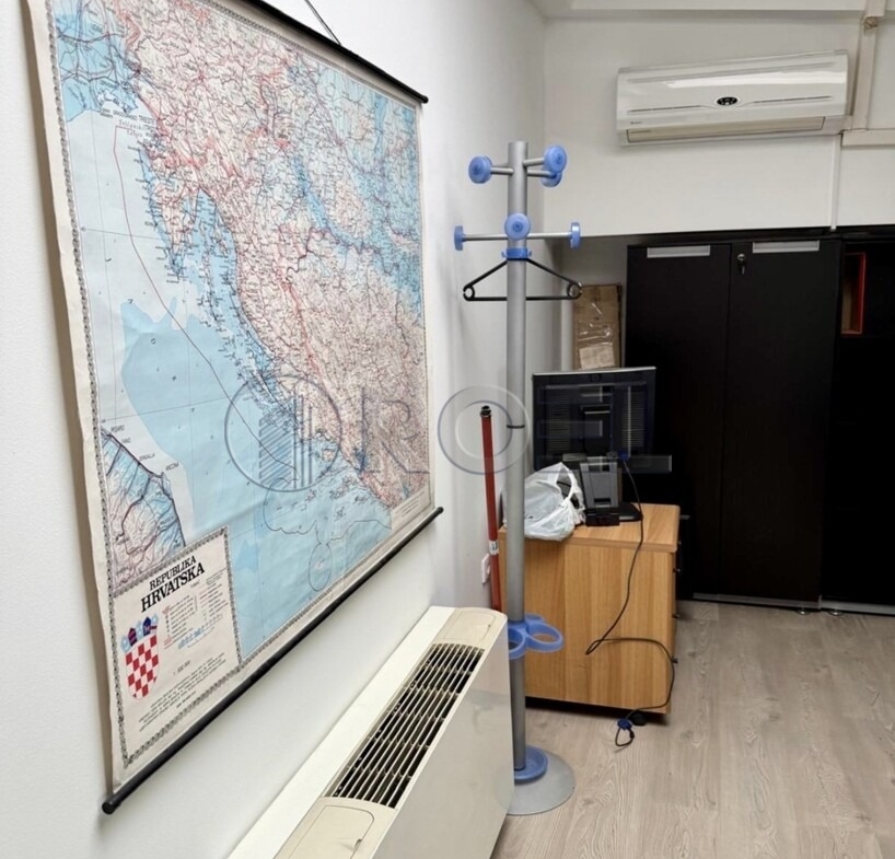 Poslovni prostor, ured za najam, Đakovo, 35 m2