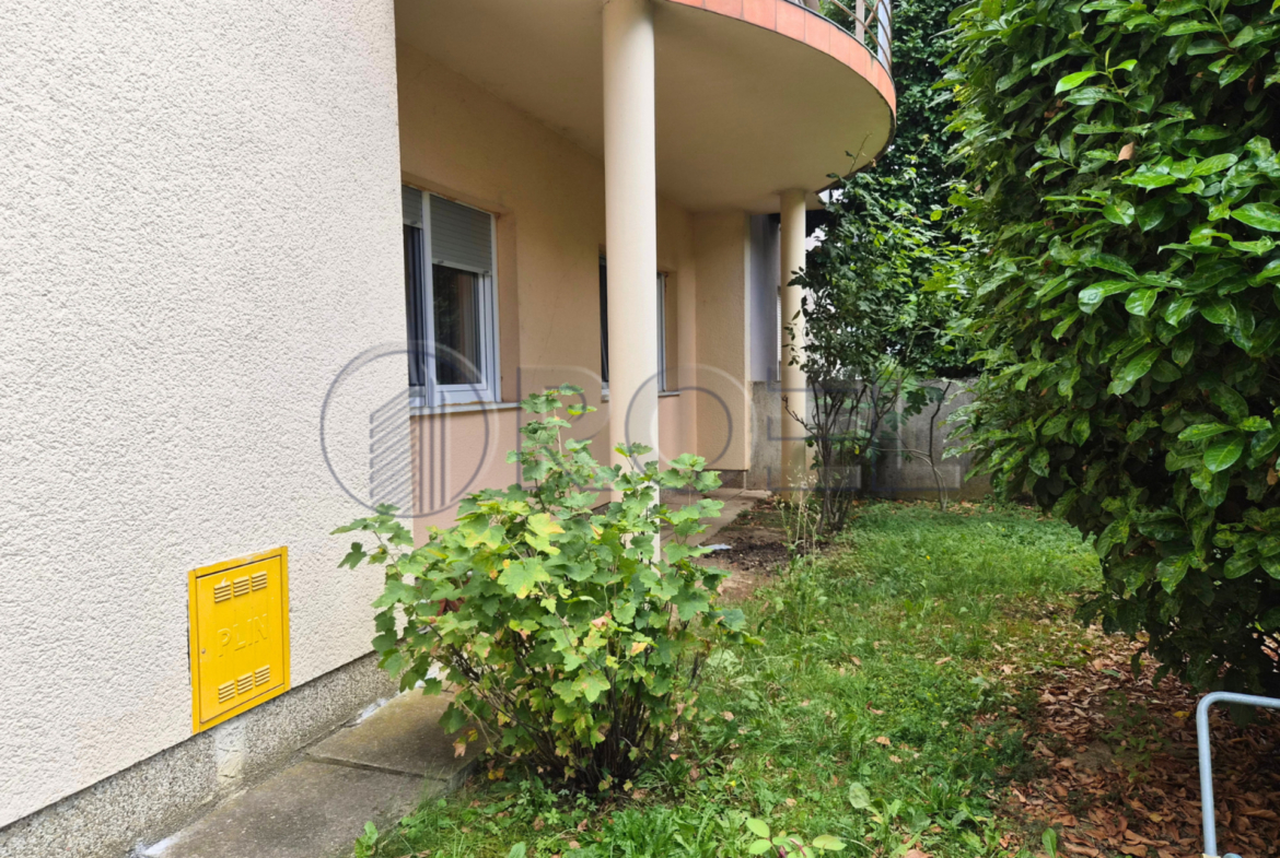 Zagreb, dugi dol odličan trosoban stan NKP 80 m2