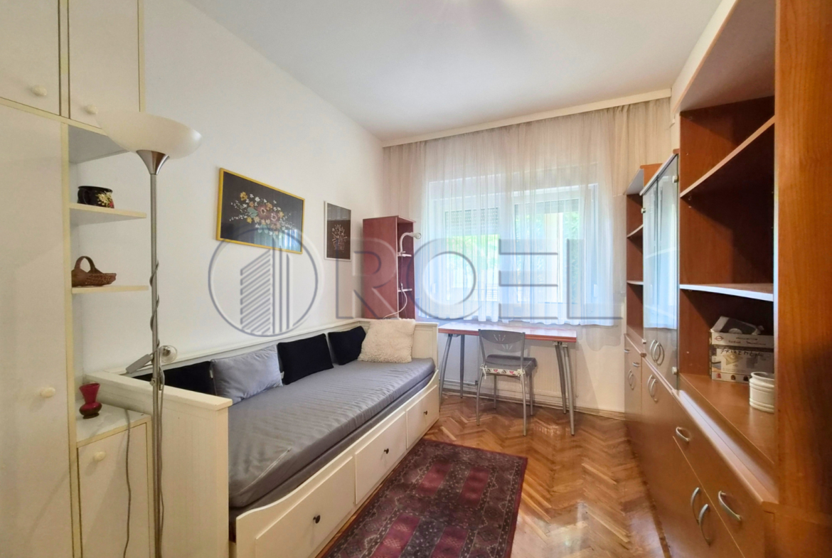 Zagreb, dugi dol odličan trosoban stan NKP 80 m2