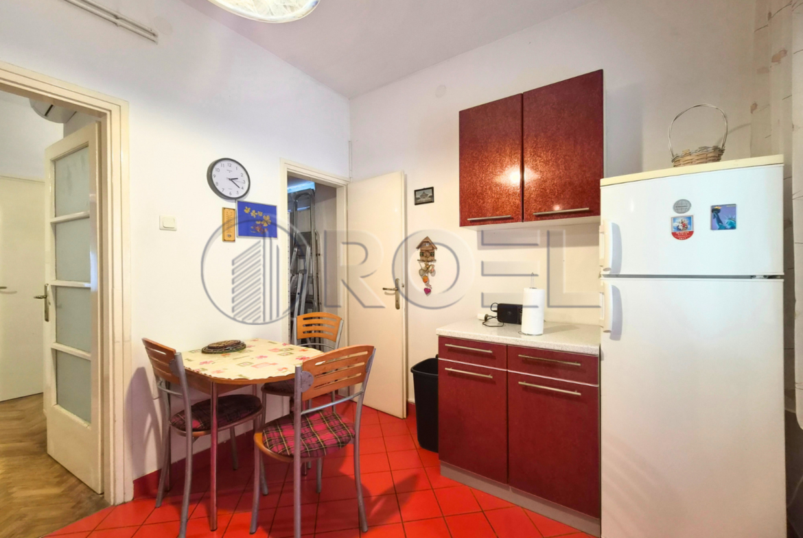 Zagreb, dugi dol odličan trosoban stan NKP 80 m2