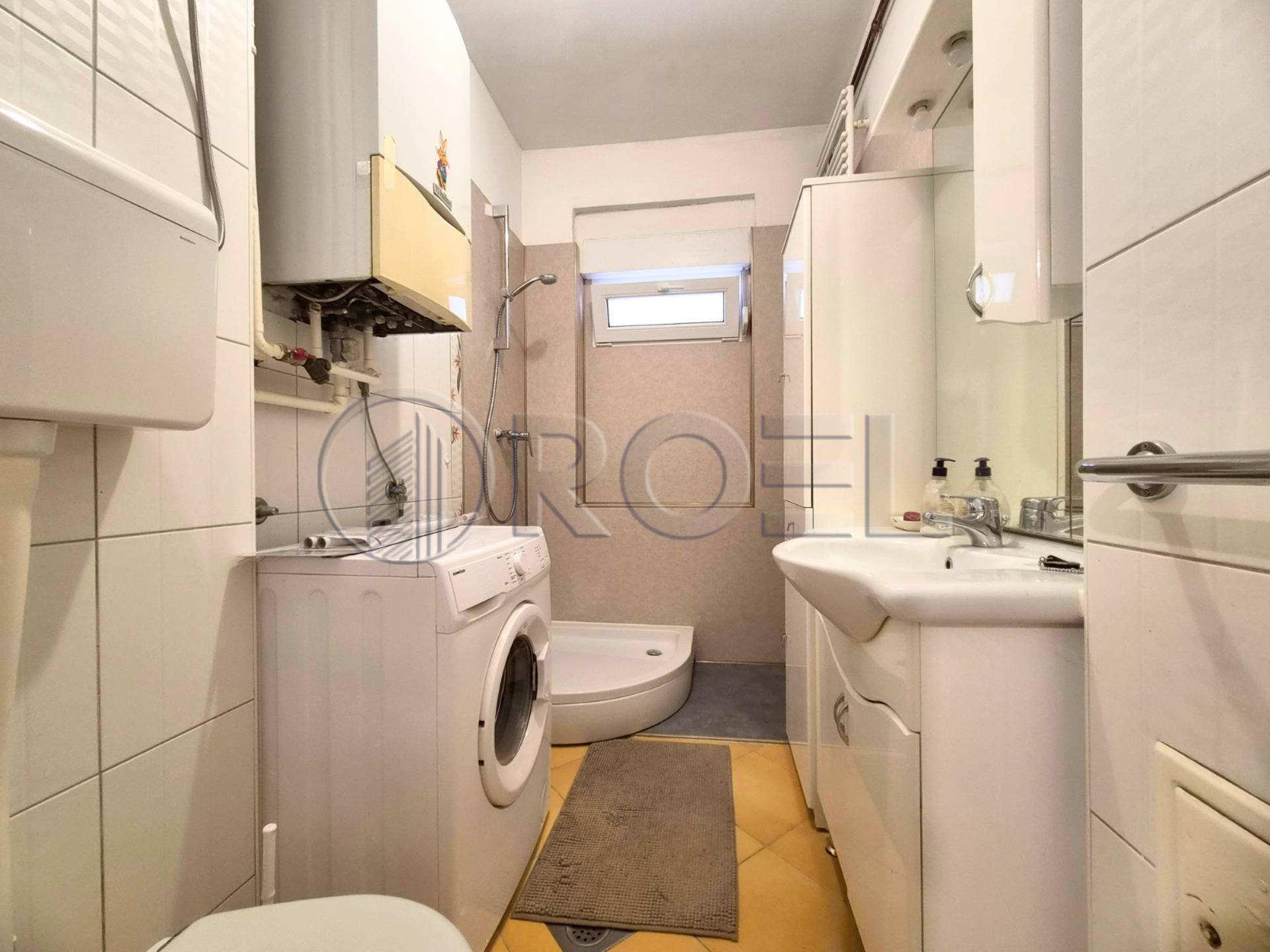 Zagreb, dugi dol odličan trosoban stan NKP 80 m2